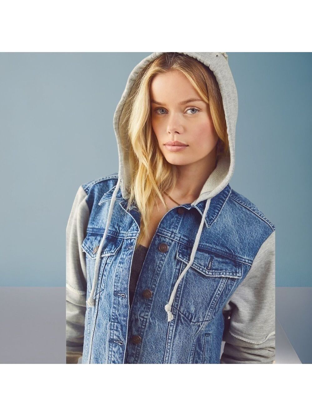 FREE PEOPLE Throwback Denim/Knit Hoodie Style Raw Hem Relaxed Crop Jacket-Md NWT - Picture 3 of 16